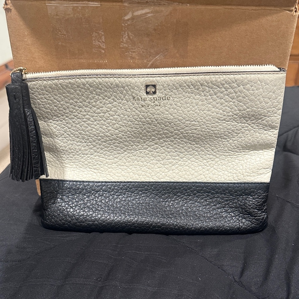 Kate Spade Black and Cream Leather Organizer Makeup Bag Textured Clutch
